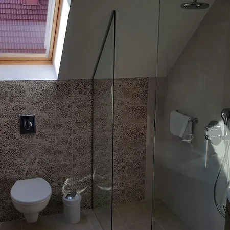 Tuenderlak Vendeghaz *