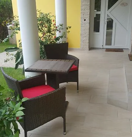 Tuenderlak Vendeghaz Lejlighed