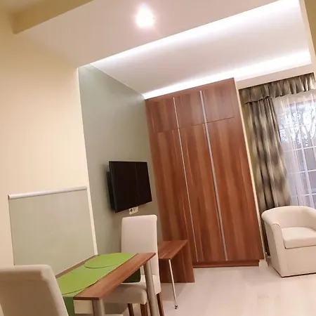 Tuenderlak Vendeghaz 公寓 巴拉顿菲赖德