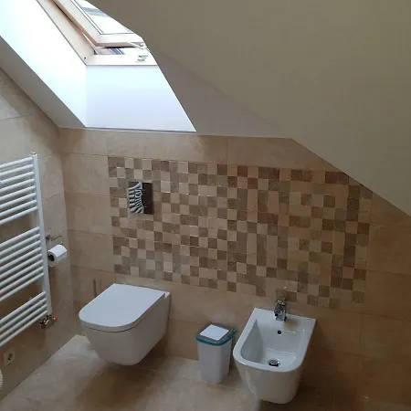 Tuenderlak Vendeghaz