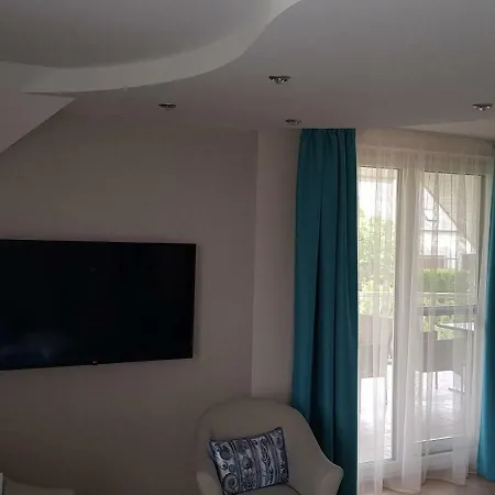 Tuenderlak Vendeghaz 巴拉顿菲赖德