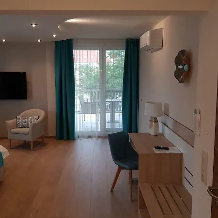 Tuenderlak Vendeghaz *