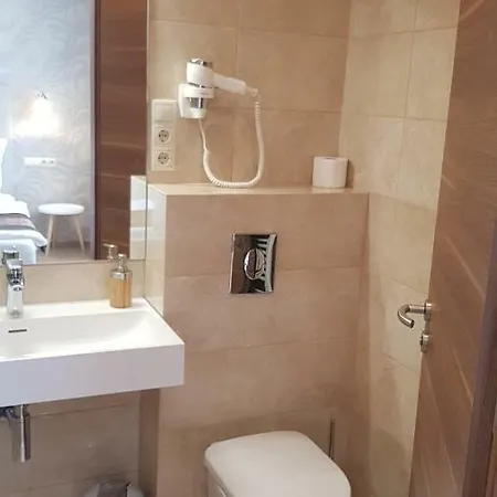 Apartament Tuenderlak Vendeghaz *
