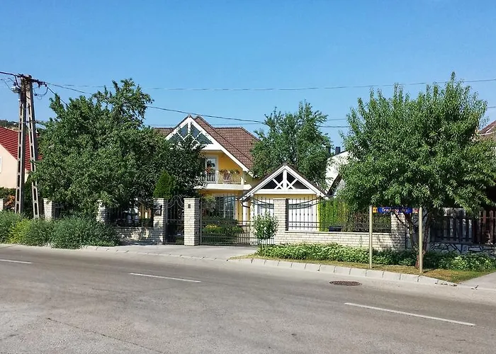 Tuenderlak Vendeghaz