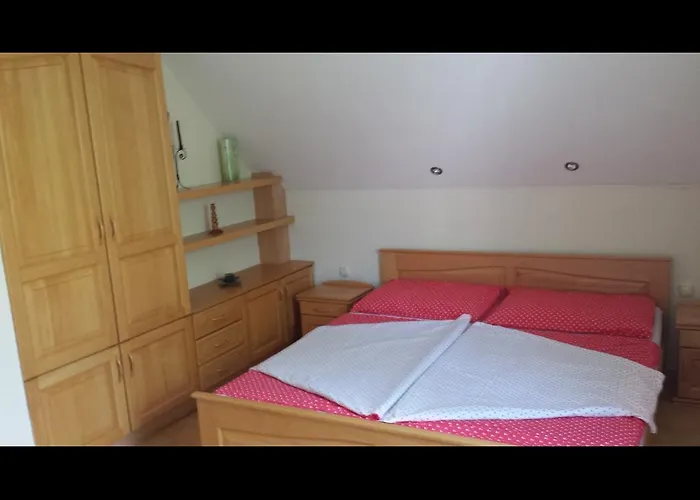 Apartment Tuenderlak Vendeghaz *