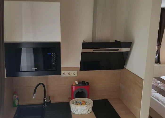 Apartment Tuenderlak Vendeghaz *